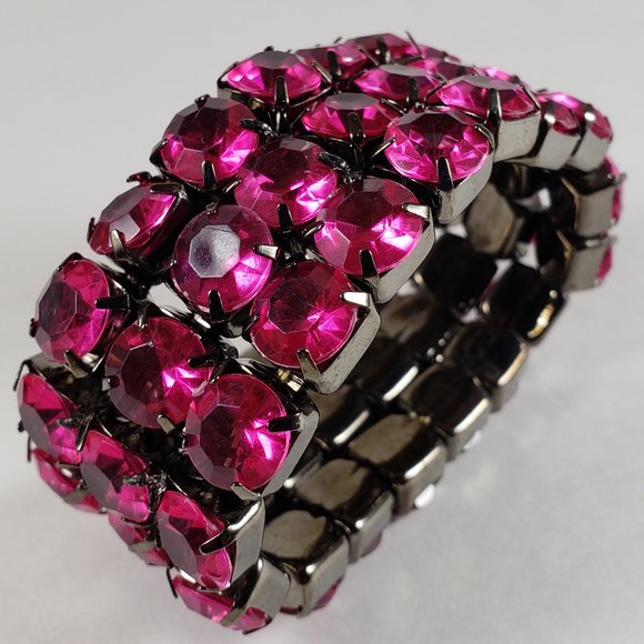 Triple strands Bracelet Red Crystal Jewelry, Black - Picture 2 of 3
